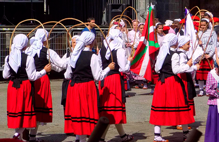EUSKAL DANTZAK